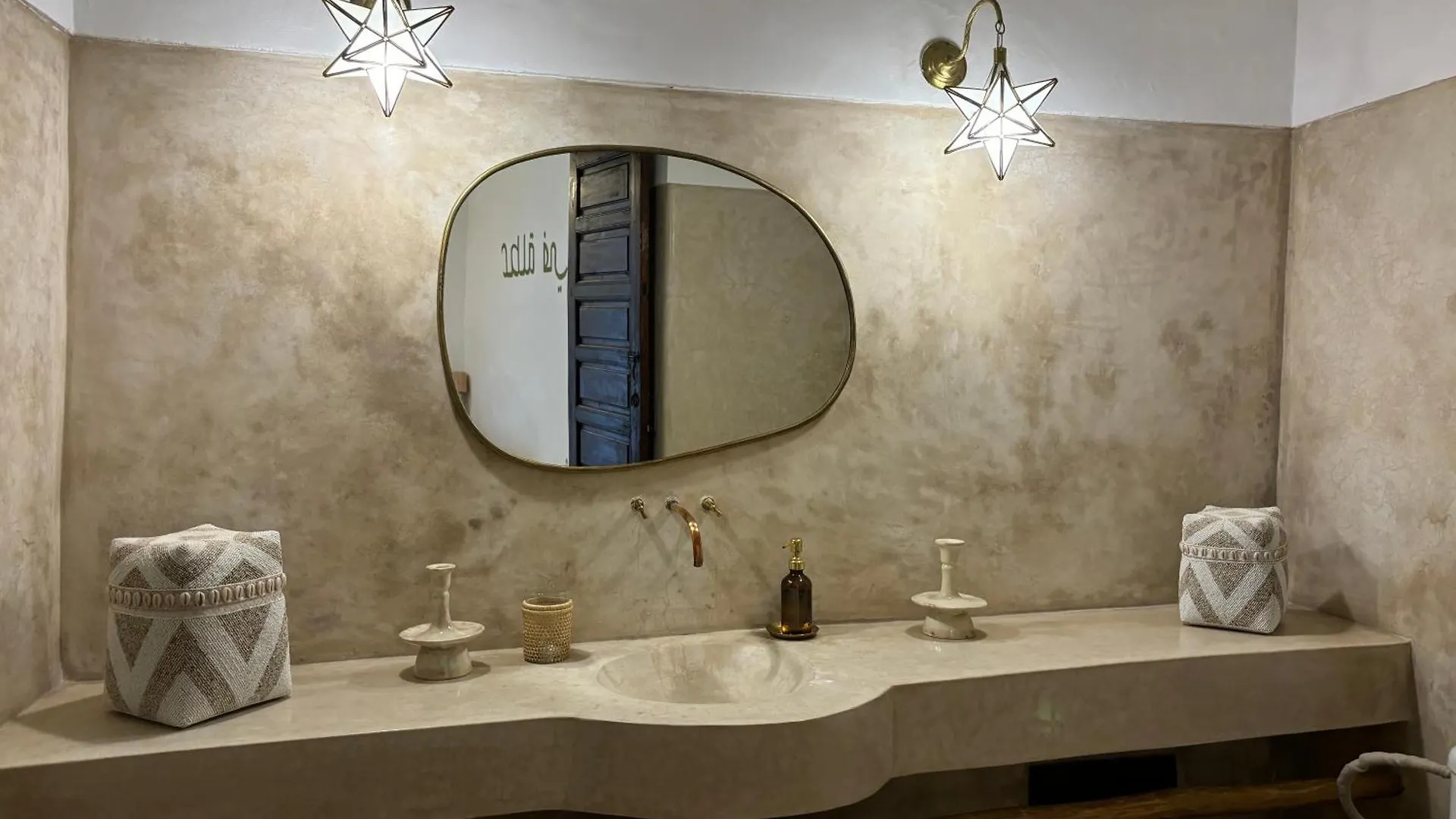 Neroli Le Riad, Idealement Situe Marrakesh Villa